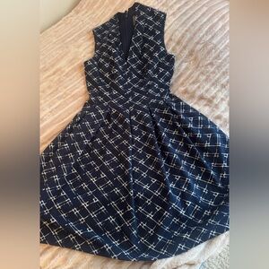 Gorgeous Vince Camuto Fit and Flare Dress with Pockets. Lined. Worn twice.